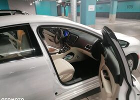 Крайслер 200, об'ємом двигуна 2.36 л та пробігом 144 тис. км за 10778 $, фото 3 на Automoto.ua