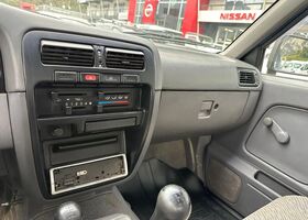 Ніссан Кінг Каб 1998 у Європі на Automoto.ua Синій Ніссан Кінг Каб, об'ємом двигуна 2.49 л та пробігом 190 тис. км за 9948 $, фото 5 на Automoto.ua