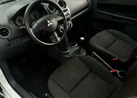 Мицубиси Кольт 2008 в Европе на Automoto.ua Мицубиси Кольт, объемом двигателя 0 л и пробегом 150 тыс. км за 1990 $, фото 8 на Automoto.ua