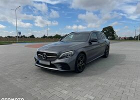 Мерседес Ц-Класс 2018 в Европе на Automoto.ua Серый Мерседес Ц-Класс, объемом двигателя 1 л и пробегом 235 тыс. км за 19855 $, фото 6 на Automoto.ua