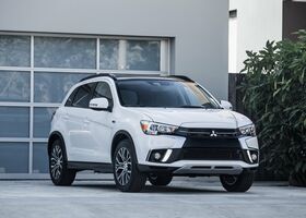 Mitsubishi Outlander 2018 на тест-драйве, фото 3