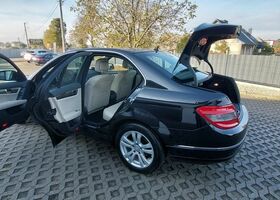 Мерседес Ц-Клас 2008 у Європі на Automoto.ua Чорний Мерседес Ц-Клас, об'ємом двигуна 1 л та пробігом 189 тис. км за 8463 $, фото 28 на Automoto.ua