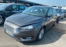 Форд Фокус 2015 в Европе на Automoto.ua Серый Форд Фокус, объемом двигателя 1 л и пробегом 130 тыс. км за 3291 $, фото 1 на Automoto.ua