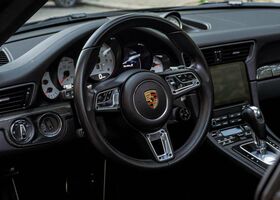Черный Порше 911, объемом двигателя 3.8 л и пробегом 24 тыс. км за 183082 $, фото 3 на Automoto.ua