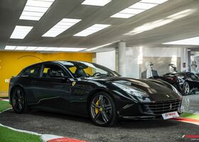 Чорний Феррарі GTC4 Lusso, об'ємом двигуна 0 л та пробігом 66 тис. км за 247736 $, фото 2 на Automoto.ua