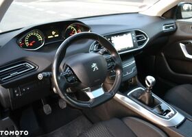 Пежо 308, объемом двигателя 1.2 л и пробегом 125 тыс. км за 7106 $, фото 38 на Automoto.ua