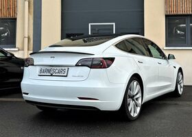 Белый Тесла Модель 3, объемом двигателя 0 л и пробегом 54 тыс. км за 37664 $, фото 1 на Automoto.ua