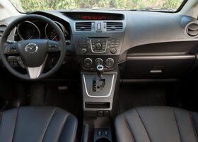 Mazda 5 2015 на тест-драйве, фото 9