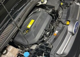 Форд Си-Макс 2015 в Европе на Automoto.ua Черный Форд Си-Макс, объемом двигателя 0 л и пробегом 86 тыс. км за 7500 $, фото 7 на Automoto.ua