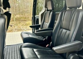 Лянча Voyager, об'ємом двигуна 3.6 л та пробігом 164 тис. км за 10583 $, фото 13 на Automoto.ua