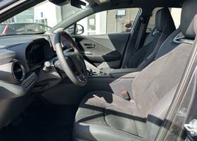 Тойота C-HR 2025 у Європі на Automoto.ua Тойота C-HR, об'ємом двигуна 1.99 л та пробігом 7 тис. км за 42960 $, фото 13 на Automoto.ua