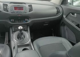 Киа Sportage, объемом двигателя 2 л и пробегом 166 тыс. км за 9482 $, фото 7 на Automoto.ua