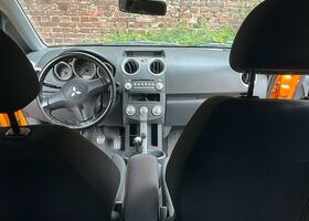 Мицубиси Кольт 2009 в Европе на Automoto.ua Мицубиси Кольт, объемом двигателя 0 л и пробегом 102 тыс. км за 2350 $, фото 8 на Automoto.ua