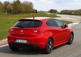 Альфа Ромео Giulietta, Хетчбек 2010 - н.в. 1.4 TB MT (120 Hp)