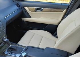Мерседес Ц-Клас 2008 у Європі на Automoto.ua Чорний Мерседес Ц-Клас, об'ємом двигуна 1 л та пробігом 189 тис. км за 8463 $, фото 31 на Automoto.ua