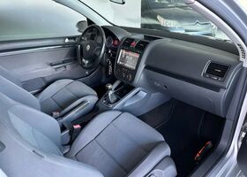 Фольксваген Гольф 2007 у Європі на Automoto.ua Сірий Фольксваген Гольф, об'ємом двигуна 1.6 л та пробігом 220 тис. км за 3502 $, фото 9 на Automoto.ua