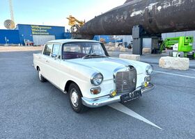 Мерседес 200 1967 в Европе на Automoto.ua Белый Мерседес 200, объемом двигателя 0 л и пробегом 137 тыс. км за 22749 $, фото 2 на Automoto.ua