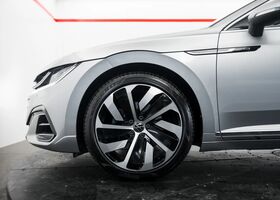 Фольксваген Arteon 2021 в Европе на Automoto.ua Серый Фольксваген Arteon, объемом двигателя 1.98 л и пробегом 87 тыс. км за 39559 $, фото 13 на Automoto.ua