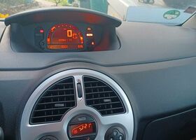 Рено Модус 2008 в Европе на Automoto.ua Рено Модус, объемом двигателя 0 л и пробегом 200 тыс. км за 1500 $, фото 2 на Automoto.ua