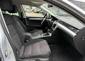 Фольксваген Пассат Варіант 2015 у Європі на Automoto.ua Сірий Фольксваген Пассат Варіант, об'ємом двигуна 1.6 л та пробігом 200 тис. км за 11791 $, фото 12 на Automoto.ua