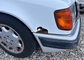 Мерседес 200 1991 в Европе на Automoto.ua Белый Мерседес 200, объемом двигателя 2 л и пробегом 200 тыс. км за 4141 $, фото 13 на Automoto.ua