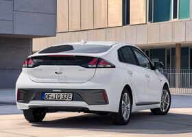 Hyundai Ioniq 2020 на тест-драйве, фото 6