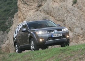 Мицубиси Аутлендер, Внедорожник / Кроссовер 2006 - 2012 II 2.4i (170) 4WD MT