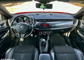 Альфа Ромео Giulietta, об'ємом двигуна 1.74 л та пробігом 200 тис. км за 7538 $, фото 8 на Automoto.ua