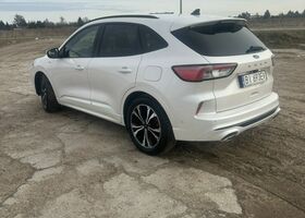 Форд Куга, объемом двигателя 1.5 л и пробегом 94 тыс. км за 23305 $, фото 2 на Automoto.ua