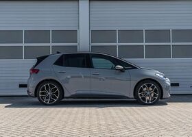 Фольксваген ID.3 2025 в Европе на Automoto.ua Серый Фольксваген ID.3, объемом двигателя 0 л и пробегом 5 тыс. км за 47119 $, фото 2 на Automoto.ua