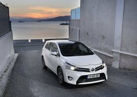 Toyota Verso 2016 на тест-драйве, фото 4