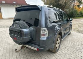 Міцубісі Паджеро 2007 у Європі на Automoto.ua Міцубісі Паджеро, об'ємом двигуна 3.2 л та пробігом 292 тис. км за 5490 $, фото 3 на Automoto.ua
