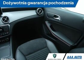 Мерседес ГЛА-Клас, об'ємом двигуна 1.99 л та пробігом 73 тис. км за 20086 $, фото 8 на Automoto.ua