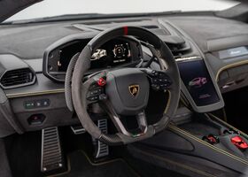 Ламборджини Revuelto 2025 в Европе на Automoto.ua Красный Ламборджини Revuelto, объемом двигателя 6.5 л и пробегом 3 тыс. км за 816664 $, фото 25 на Automoto.ua