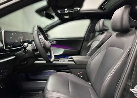 Черный Хендай IONIQ 6, объемом двигателя 0 л и пробегом 10 тыс. км за 58105 $, фото 2 на Automoto.ua