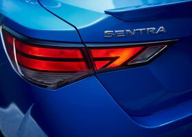 Оптика Nissan Sentra 2020 Nissan Sentra 2020 задня оптика