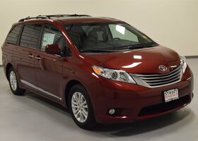 Toyota Sienna 2017 на тест-драйве, фото 3