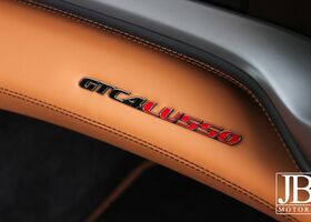 Серый Феррари GTC4 Lusso, объемом двигателя 6.26 л и пробегом 10 тыс. км за 269235 $, фото 19 на Automoto.ua