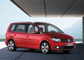 Volkswagen Touran 2016 на тест-драйве, фото 3