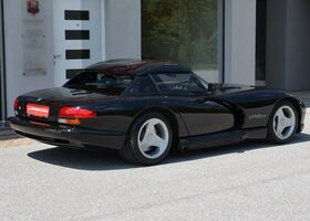 Чорний Додж Viper, об'ємом двигуна 7.99 л та пробігом 50 тис. км за 75572 $, фото 2 на Automoto.ua