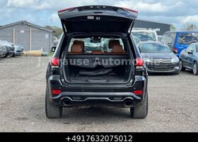 Чорний Джип Grand Cherokee, об'ємом двигуна 6.42 л та пробігом 90 тис. км за 32292 $, фото 26 на Automoto.ua