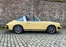 Желтый Порше 911, объемом двигателя 2.7 л и пробегом 77 тыс. км за 80711 $, фото 9 на Automoto.ua