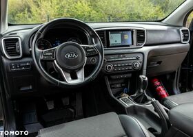 Киа Sportage, объемом двигателя 1.6 л и пробегом 130 тыс. км за 16371 $, фото 6 на Automoto.ua