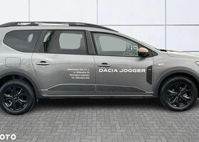 Дачия Jogger, объемом двигателя 1 л и пробегом 200 тыс. км за 19417 $, фото 9 на Automoto.ua