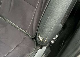 Мерседес 200 2007 у Європі на Automoto.ua Сірий Мерседес 200, об'ємом двигуна 0 л та пробігом 187 тис. км за 2700 $, фото 4 на Automoto.ua