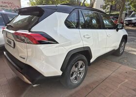 Тойота РАВ 4 2022 в Европе на Automoto.ua Белый Тойота РАВ 4, объемом двигателя 2.49 л и пробегом 51 тыс. км за 35922 $, фото 4 на Automoto.ua
