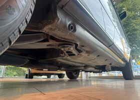 Мерседес 200 1984 в Европе на Automoto.ua Серебряный Мерседес 200, объемом двигателя 2 л и пробегом 138 тыс. км за 16318 $, фото 29 на Automoto.ua