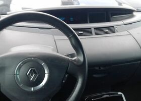 Рено Гранд Еспейс 2013 у Європі на Automoto.ua Сірий Рено Гранд Еспейс, об'ємом двигуна 2 л та пробігом 248 тис. км за 3216 $, фото 9 на Automoto.ua