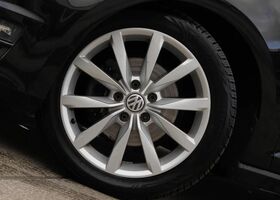 Фольксваген Гольф 2013 у Європі на Automoto.ua Чорний Фольксваген Гольф, об'ємом двигуна 1.2 л та пробігом 189 тис. км за 9060 $, фото 5 на Automoto.ua