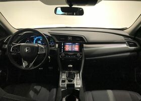Білий Хонда Сівік, об'ємом двигуна 1.5 л та пробігом 80 тис. км за 20172 $, фото 10 на Automoto.ua